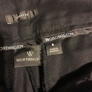Black Worthington ankle/capri pant.